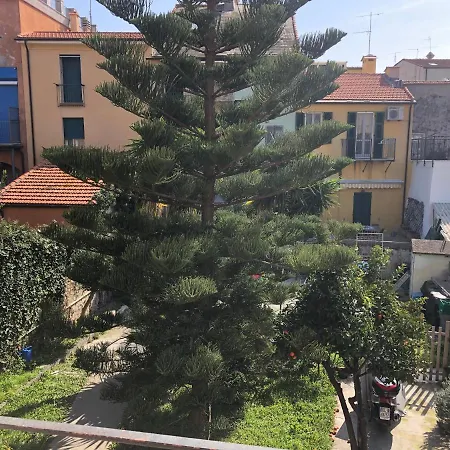 In Pieno Centro A 100m Dal Mare Apartament *